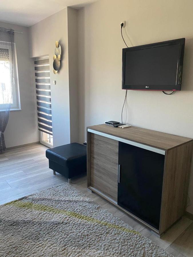 Gabrielle Apartman ไฮจ์ดุสโซบอสโล ภายนอก รูปภาพ